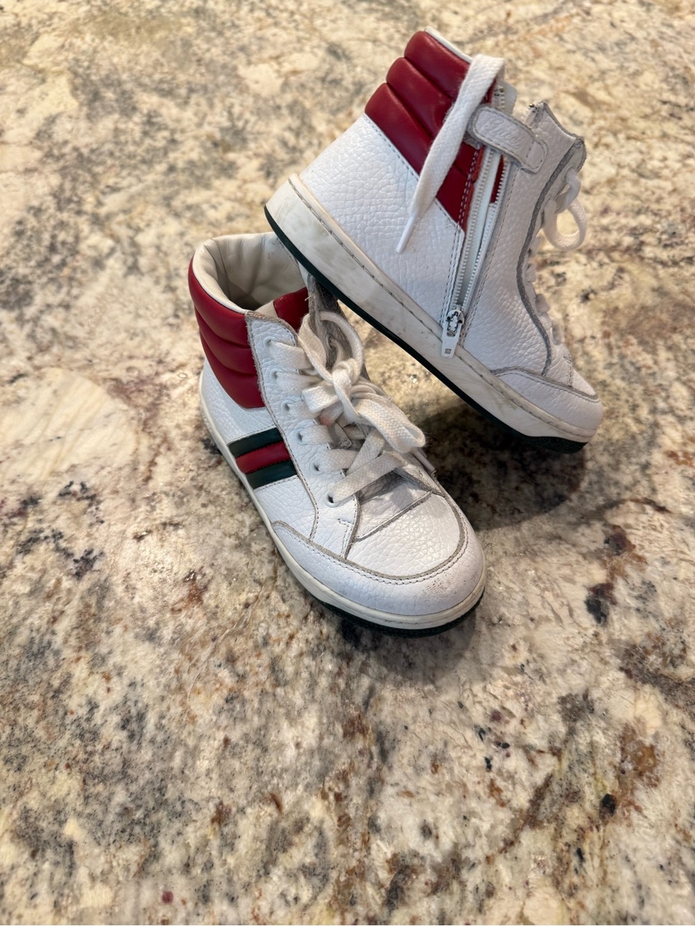Gucci Kids White Sneakers with Red and Green Stripes